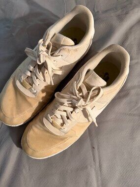 Women’s Air Force One Crater Summit Size. Size 12.